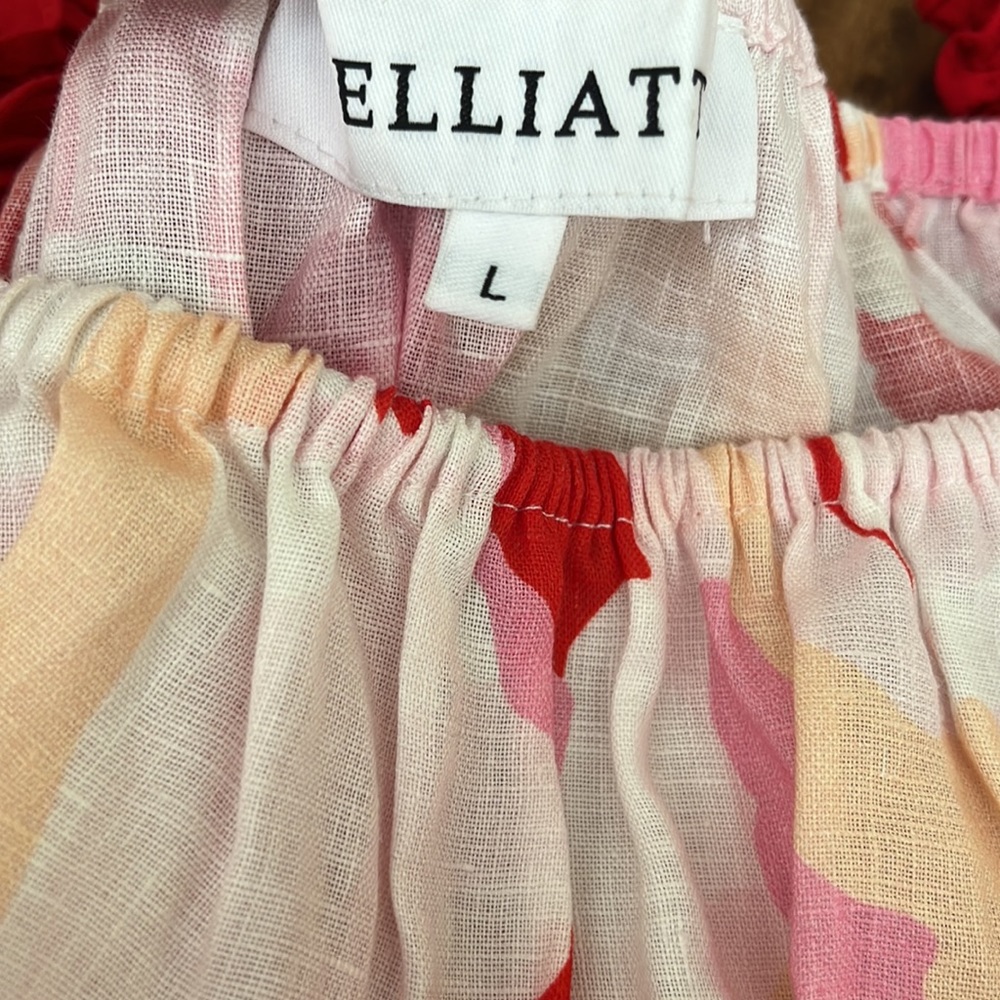 ELLIATT Bubble Sleeve Crop Blouse - Picture 3 of 5